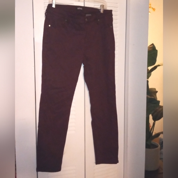 Women's Burgundy Jeans - Picture 1 of 8